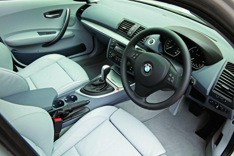  BMW 1-Series 5-Door 2005 года  (фото 89 из 187)